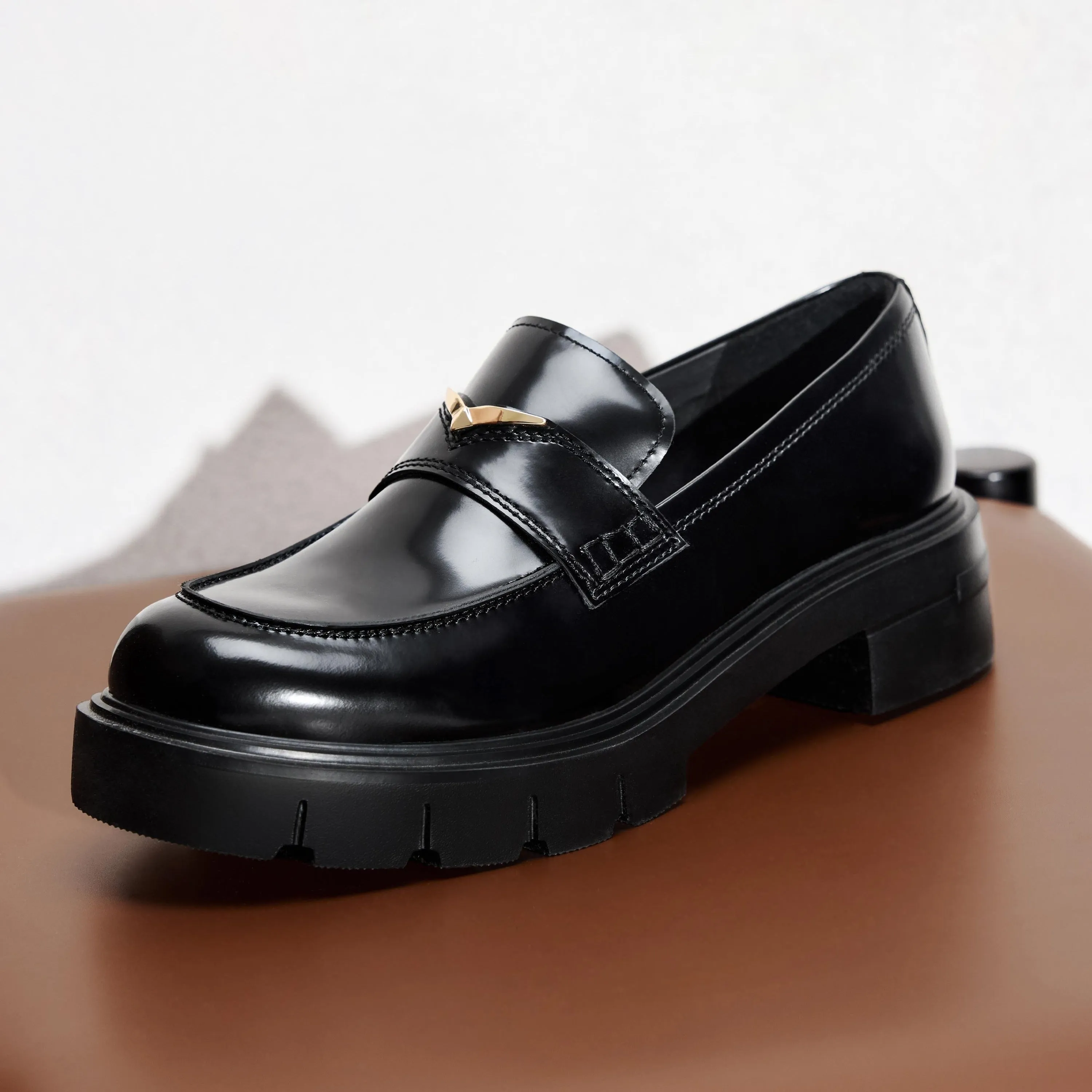 Black Signature Golden Seagull Leather Loafers