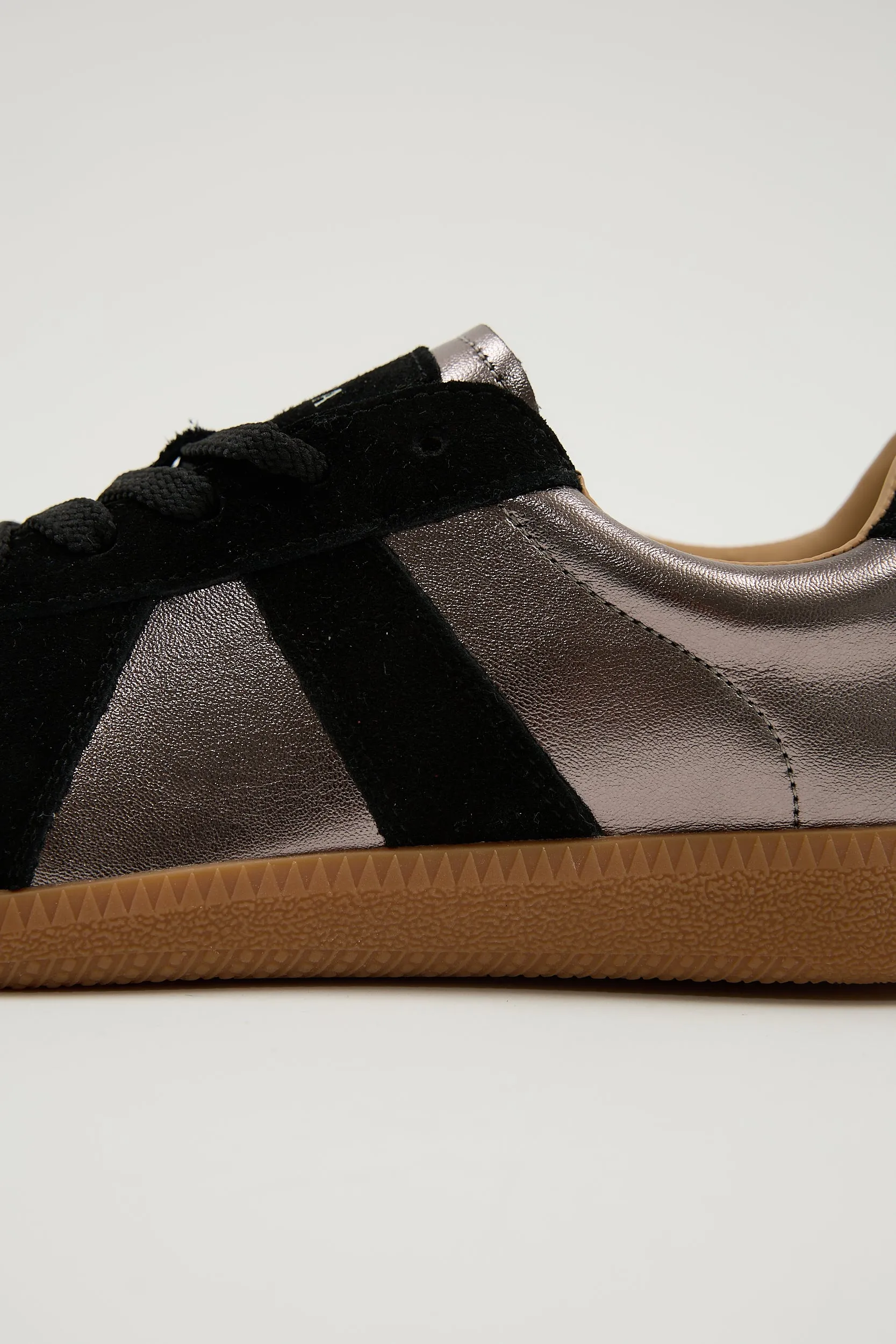 Delta Black