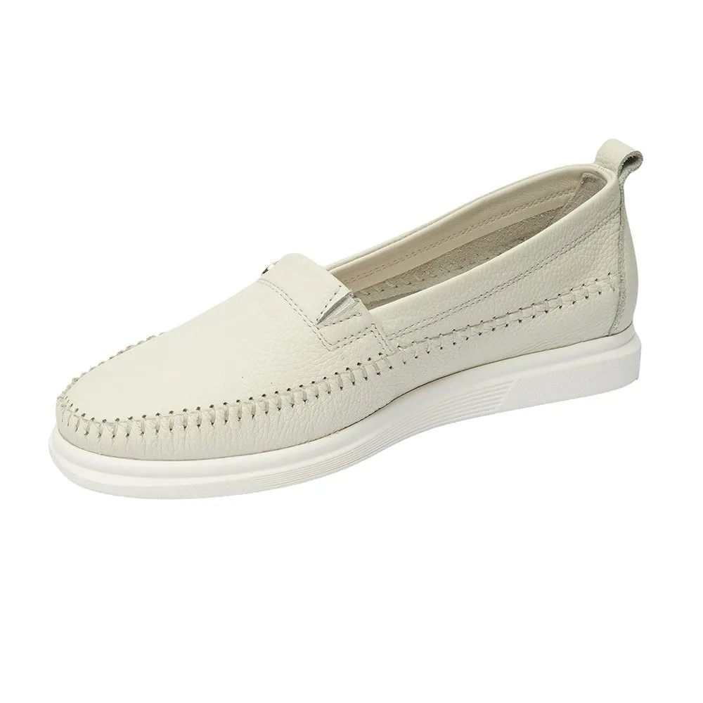 Greyder Women's Stiched Loafers In White