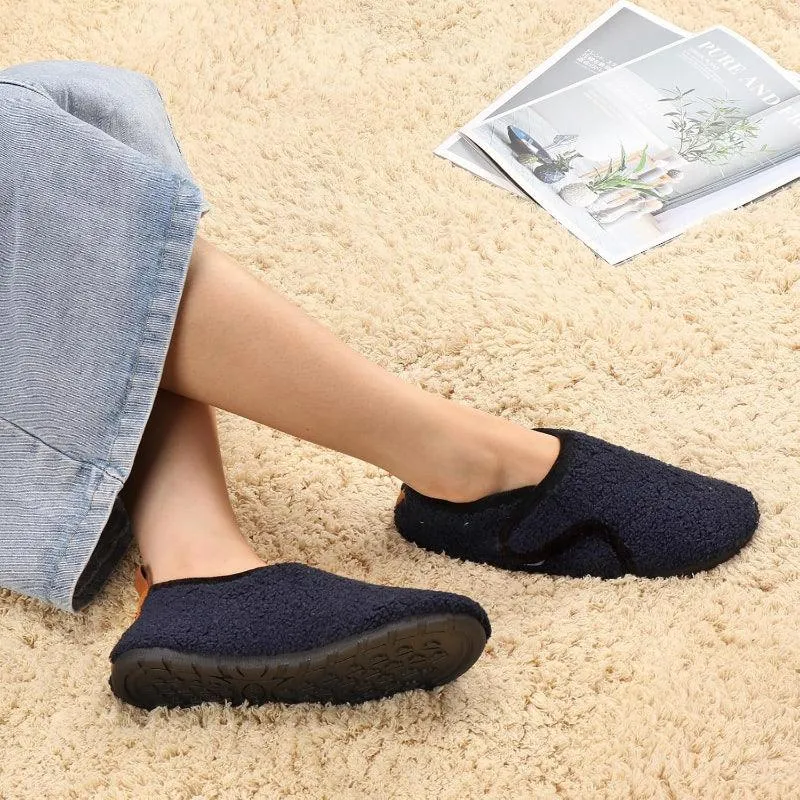 Lightweight Fleece Lined Slippers – Cozy Comfort with Secure Traction