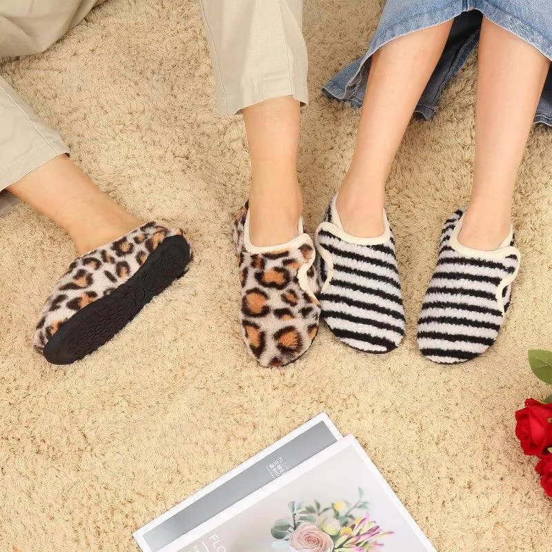 Lightweight Fleece Lined Slippers – Cozy Comfort with Secure Traction