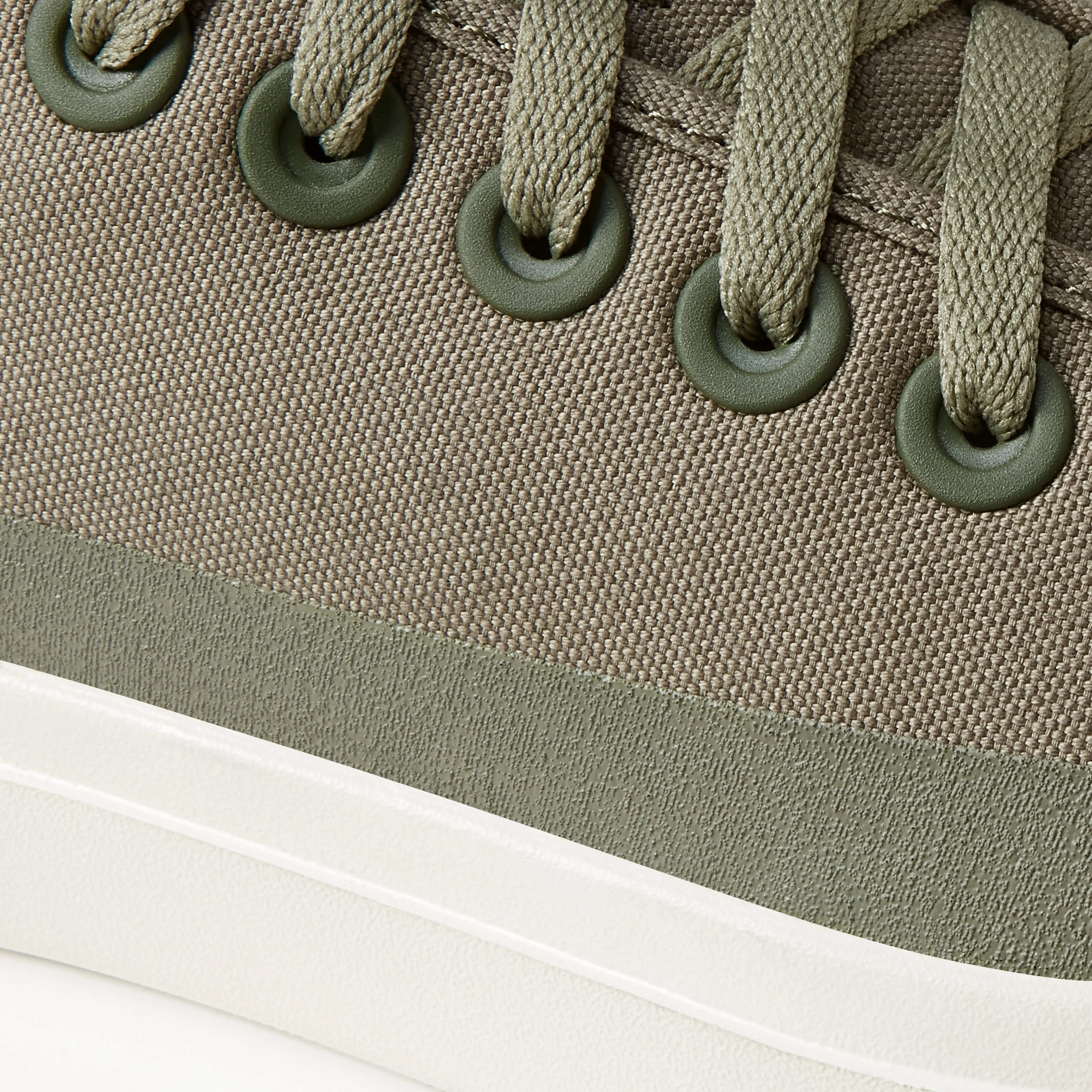 Men's Canvas Pipers