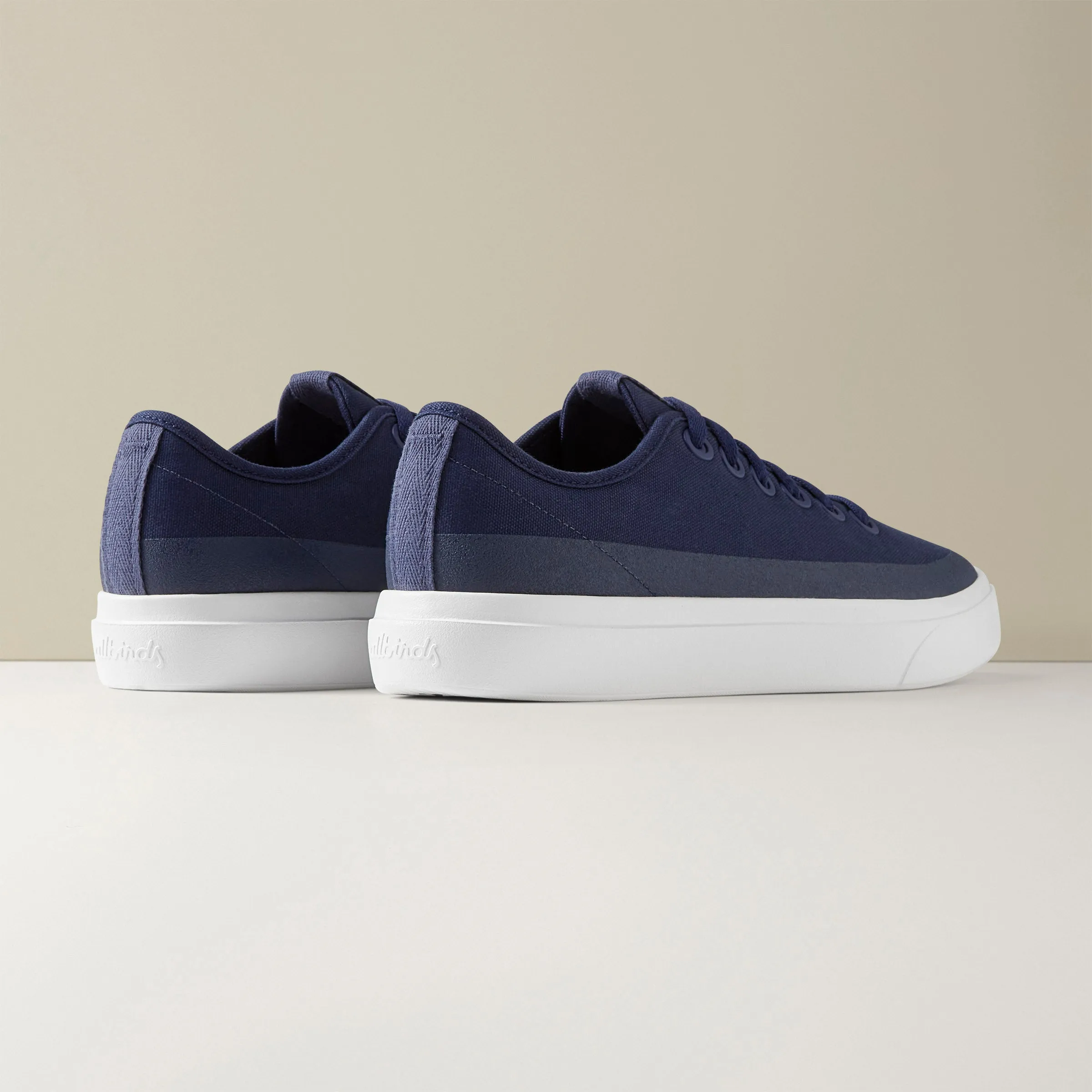 Men's Canvas Pipers