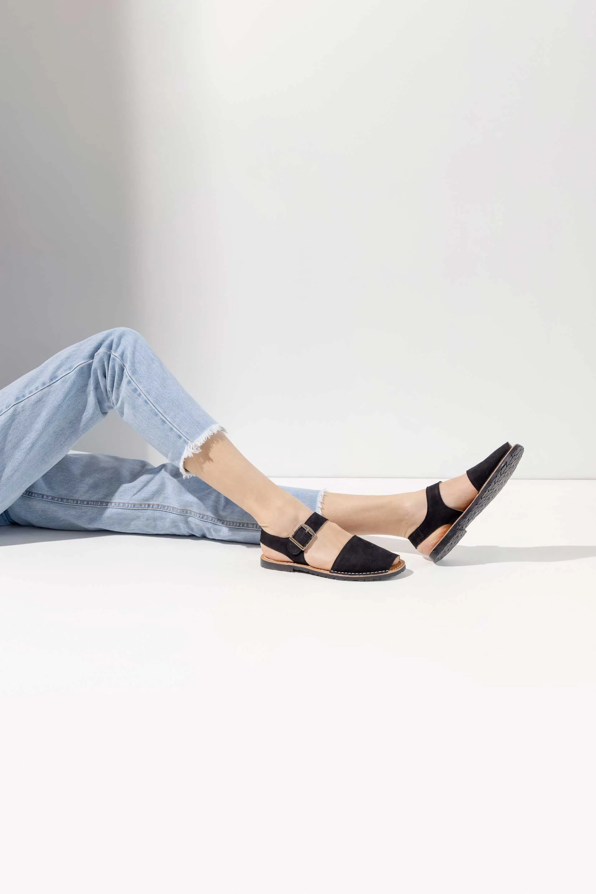 NOCHE PESCA - Black Nubuck Leather Ankle Strap Sandals
